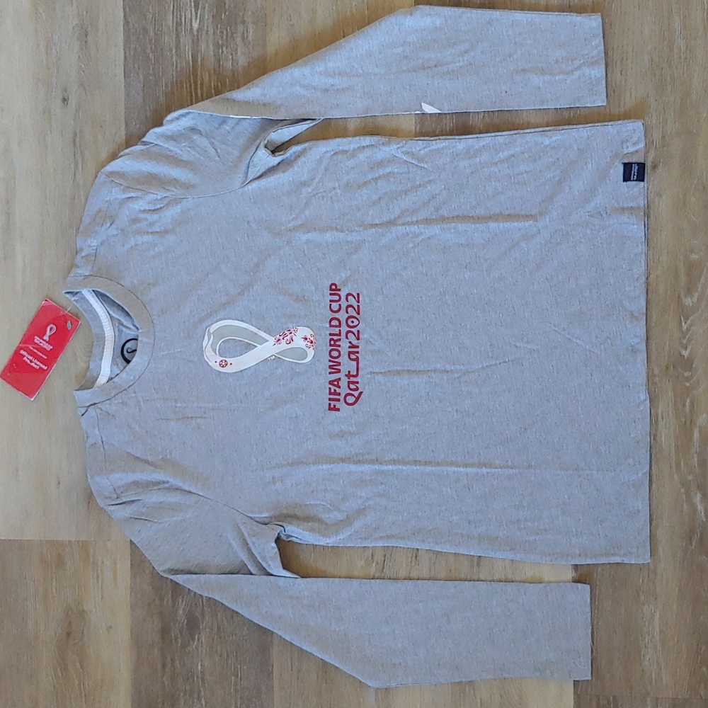 NWT FIFA World Cup 2022 Qatar Grey Long Sleeve T-Shirt Size M